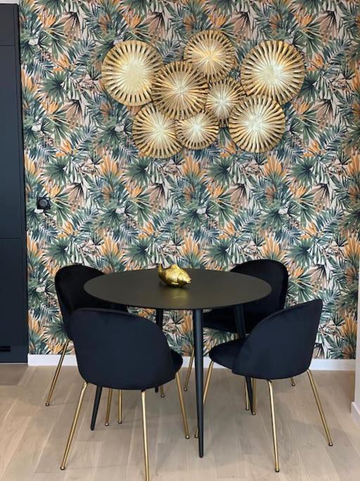 Brand New 1 Bedroom Flat With Parking- 5 Min Paris Pte De Versailles Issy-les-Moulineaux Extérieur photo